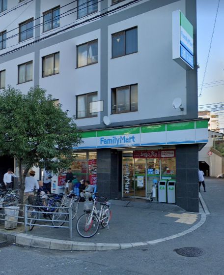 コンビニ　ファミリーマート 新今宮駅前店（コンビニ）まで350m
