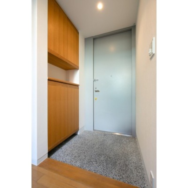 玄関　※写真は同タイプ住戸です。