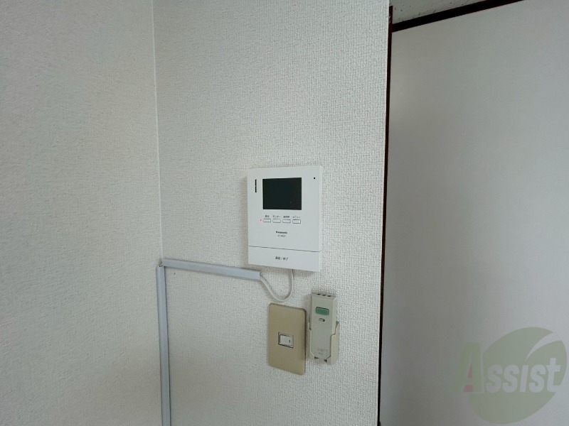 セキュリティ　ＴＶモニター付インターホンです。来客者の顔が見えるので安心！