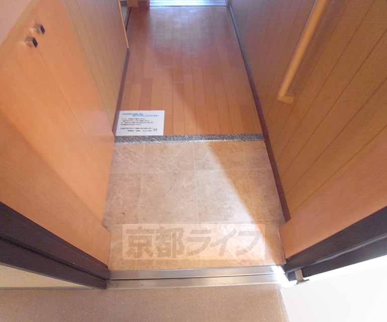 玄関　玄関です。