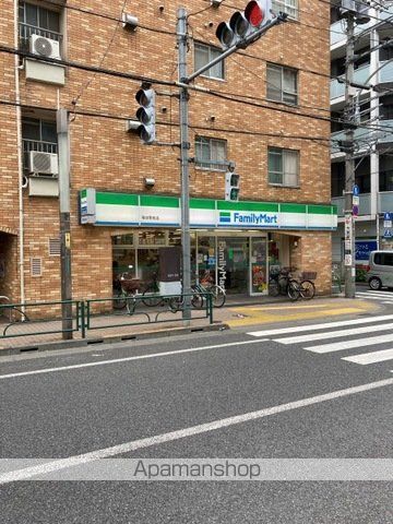 コンビニ　ファミリーマート桜台駅前店（コンビニ）まで382m