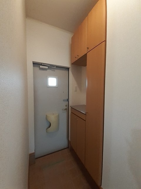 玄関　シューズボックス完備の玄関です。