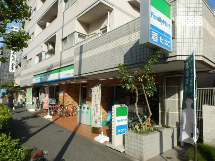 コンビニ　ファミリーマート（コンビニ）まで170m