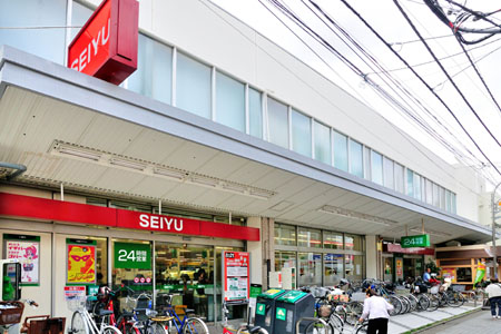 スーパー　西友 仙川店（スーパー）まで880m