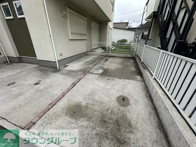 駐車場　駐車場