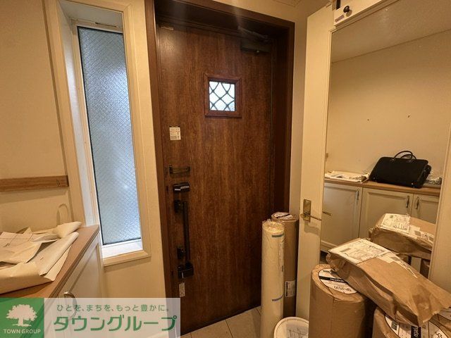 玄関　お部屋探しはタウンハウジングへ♪