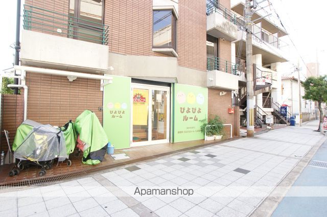 幼稚園・保育園　保育所ぴよぴよルームとよなか園（幼稚園・保育園）まで415m