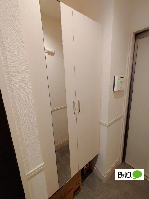 玄関　別部屋写真
