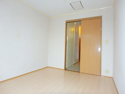 居室・リビング　※写真は別の号室のお部屋です。