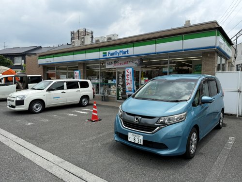 コンビニ　ファミリーマート天白植田１丁目店（コンビニ）まで276m