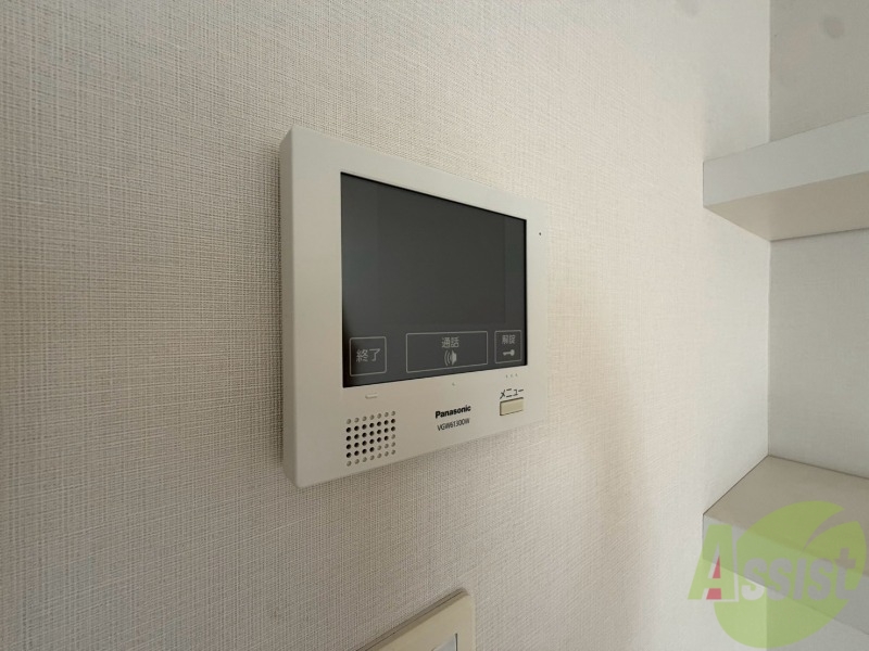 セキュリティ　ＴＶモニター付インターホンです。来客者の顔が見えるので安心！