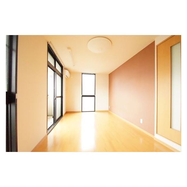 フェイムの居間写真