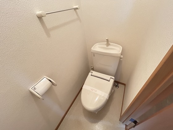 トイレ　※別部屋の写真です
