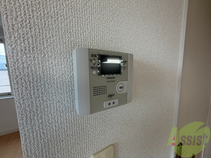 セキュリティ　ＴＶモニター付インターホンです。来客者の顔が見えるので安心！