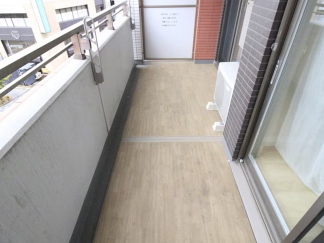 バルコニー　※別部屋の参考写真です。
