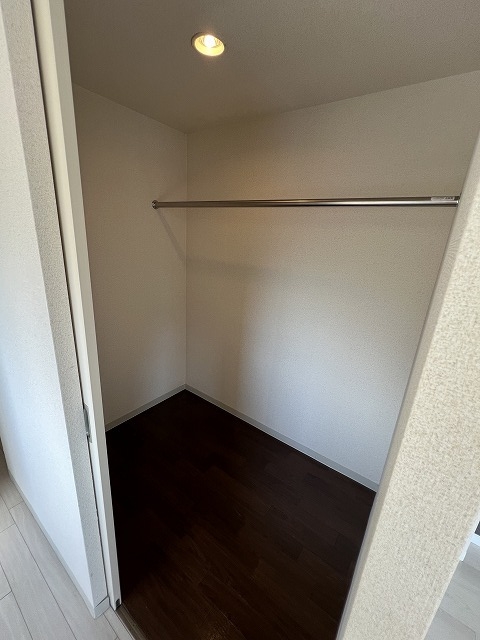 収納　ウォークインクローゼット