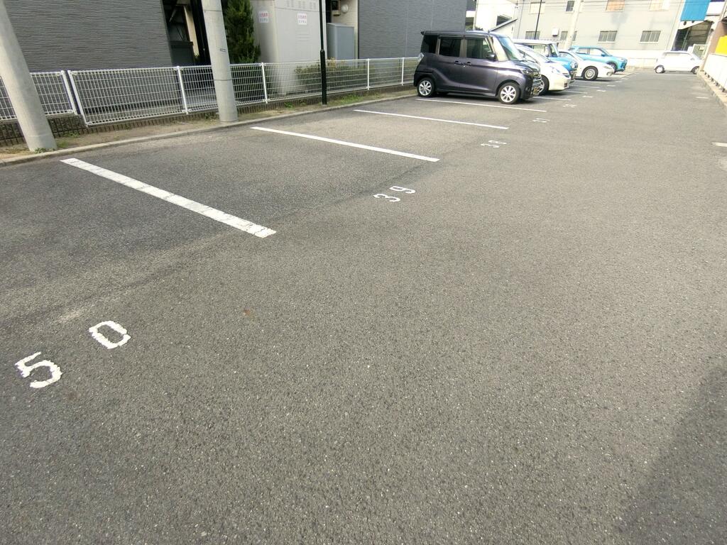 駐車場　敷地内駐車場を完備です☆