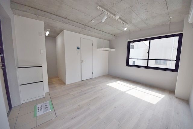 居室・リビング　★白を基調とした明るいお部屋★