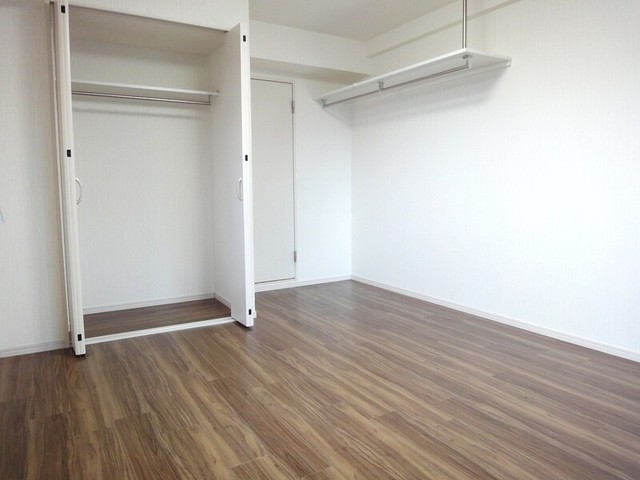 ワンモアハート円町の居間写真