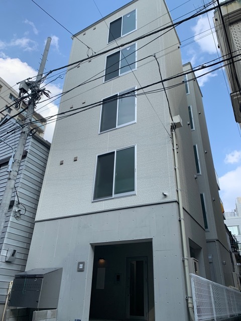 建物外観　５階建ての賃貸マンション