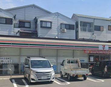 コンビニ　セブンイレブン 大阪湯里6丁目店（コンビニ）まで134m
