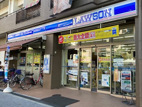 コンビニ　ローソン ドラッグミック湯里東店（コンビニ）まで431m