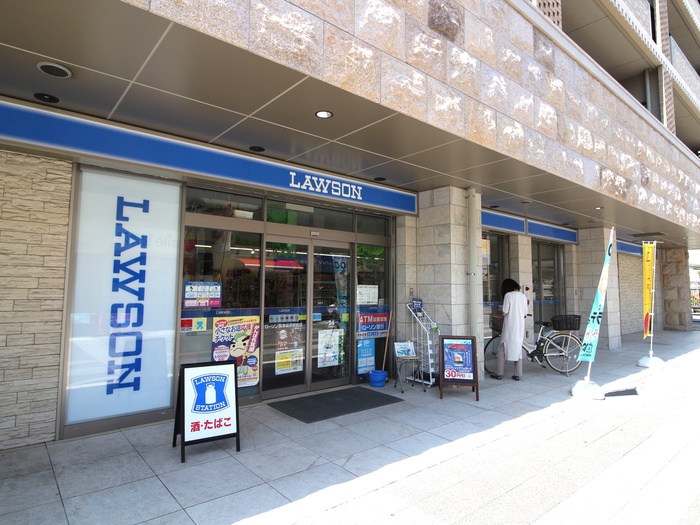 コンビニ　ローソン阪急桜井駅前店（コンビニ）まで755m