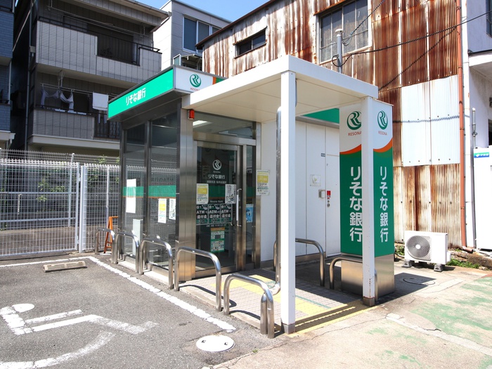 銀行　りそな銀行 桜井出張所（銀行）まで799m