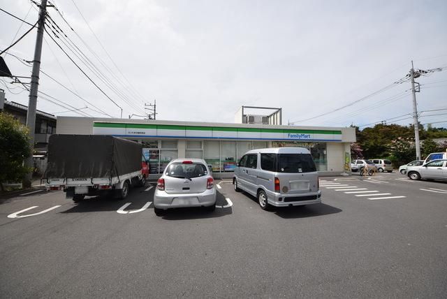 コンビニ　ファミリーマートさいたま日進町南店（コンビニ）まで438m
