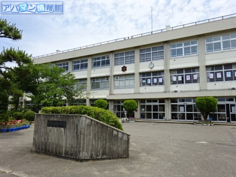 小学校　新潟市立坂井東小学校（小学校）まで604m