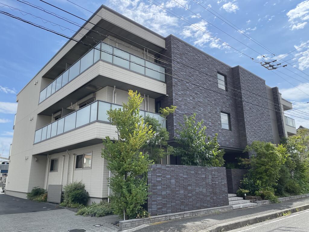 シャーメゾン古川西 A103