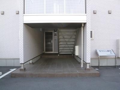 セリジェ越名Aの外観写真