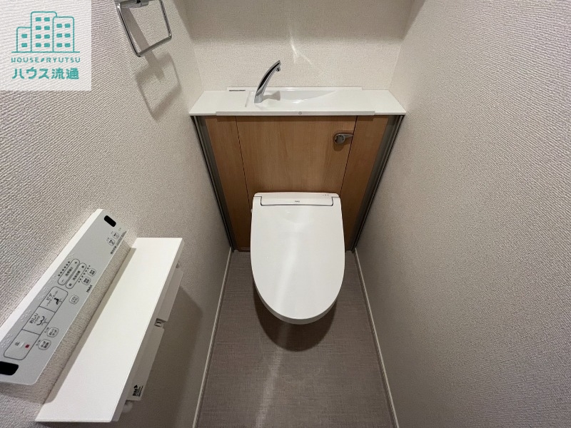 トイレ　※別号室の写真になります※