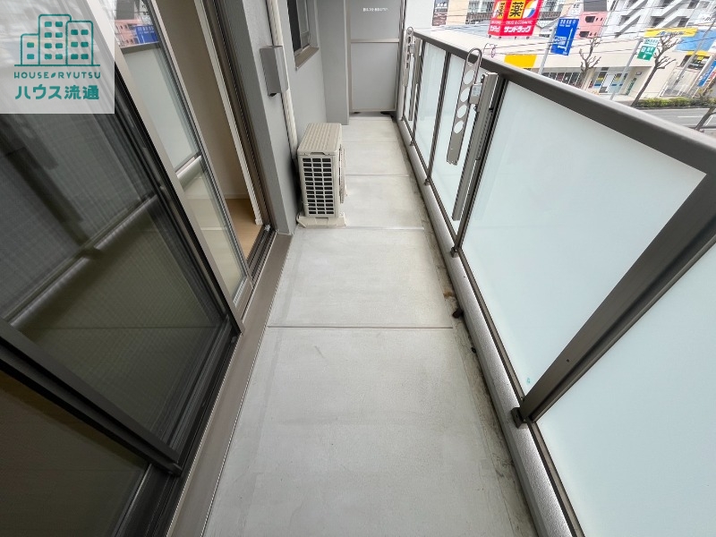 バルコニー　※別号室の写真になります※
