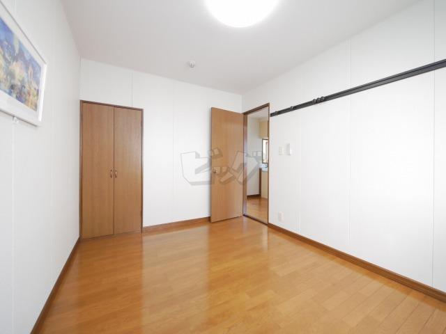 その他設備　壁面が多く家具の配置のしやすいお部屋です！