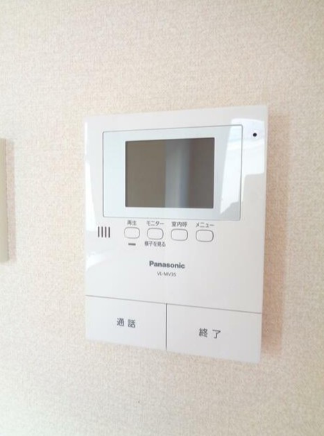 セキュリティ　来客を確認できるTVモニター付インターホン