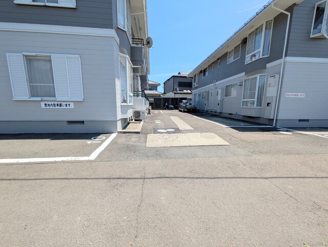 駐車場　駐車場
