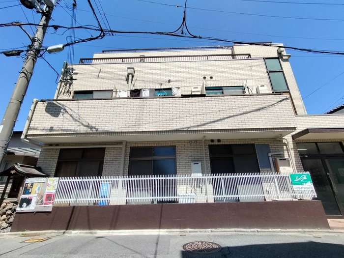 マンションサンライズの外観写真