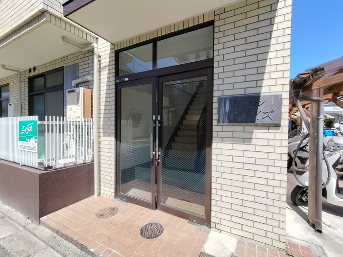 マンションサンライズの外観写真