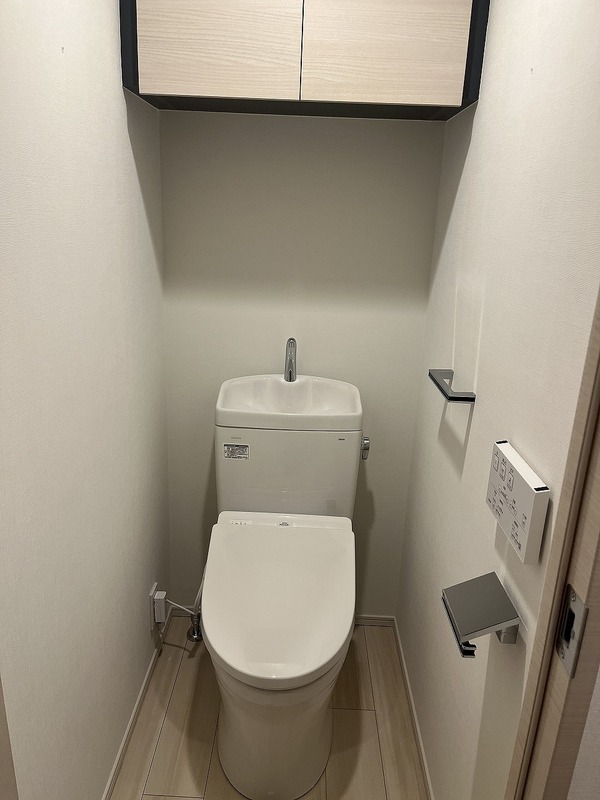 都営大江戸線 月島駅 徒歩4分 9階建 築4年のトイレ写真