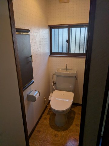 トイレ　ウォシュレット（新品）設置完了しました。