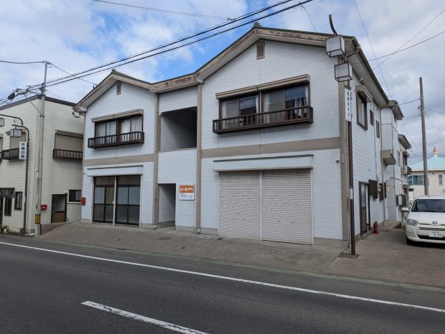 建物外観　建物外観です。1階左側が101号室になります。
