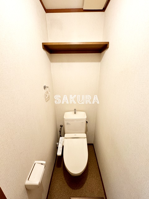 トイレ　落ち着いた色調のトイレです♪