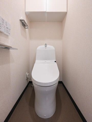 スカイコートヒルズ北新宿のトイレ写真