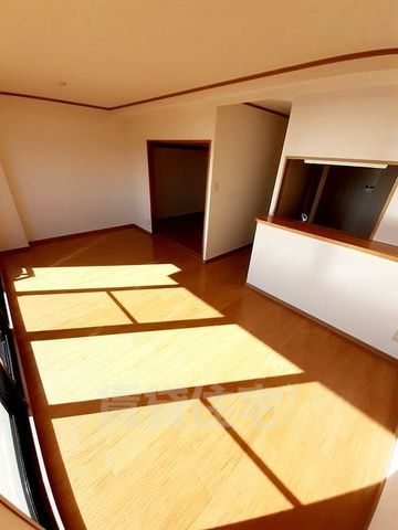 山陽電鉄本線 東二見駅 徒歩7分 4階建 築30年の居間写真