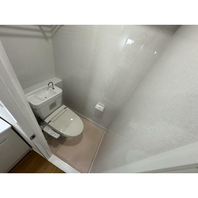 トイレ　温水洗浄暖房便座
