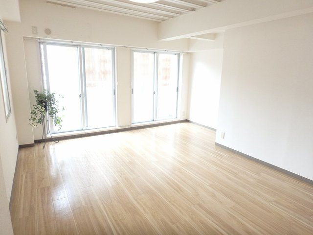 藤井住宅の居間写真