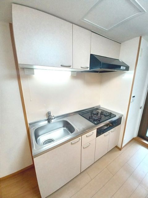 ＪＲ山手線 鶯谷駅 徒歩7分 4階建 築18年のキッチン写真