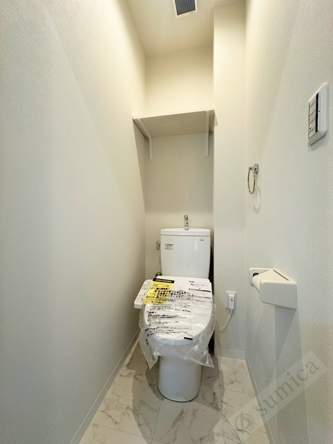 近鉄奈良線 若江岩田駅 徒歩6分 3階建 築2年のトイレ写真