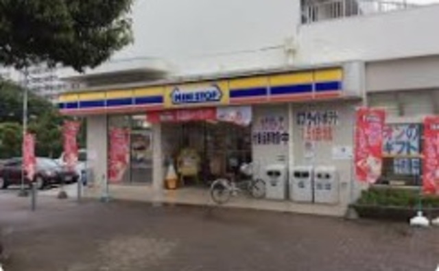 コンビニ　ミニストップ船橋行田店（コンビニ）まで725m